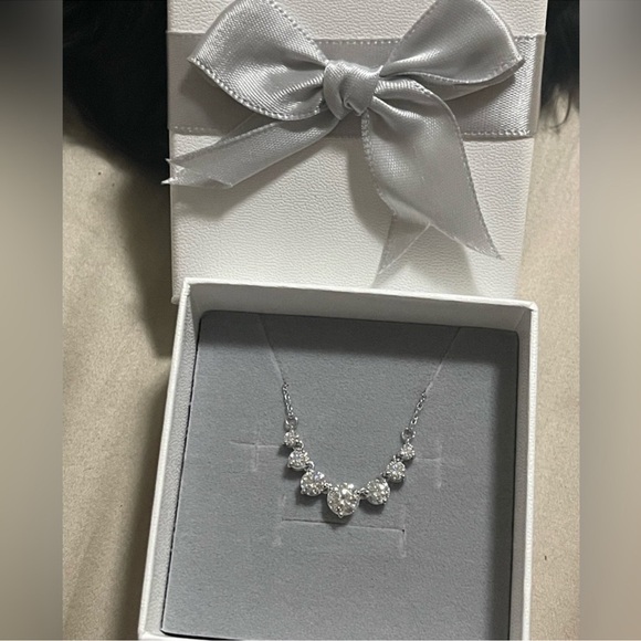 Genuine Moissanite Necklace - Picture 6 of 6
